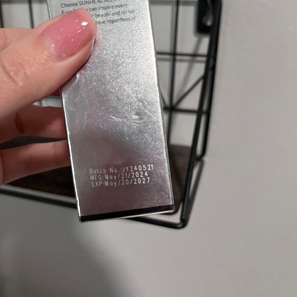 SunHeal Skincare Vitamin Super C Serum Age Defying Hydrating Smoothing - Picture 3 of 7